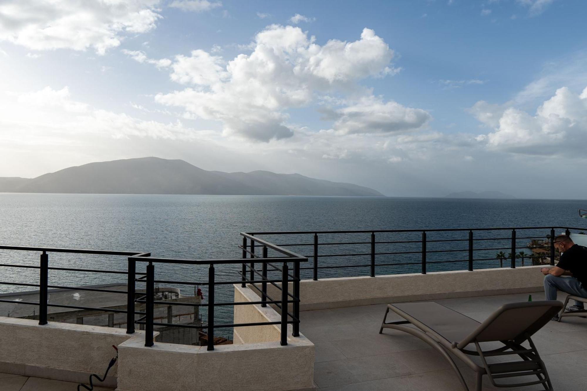 Apartman Crystal Radhime Vlora