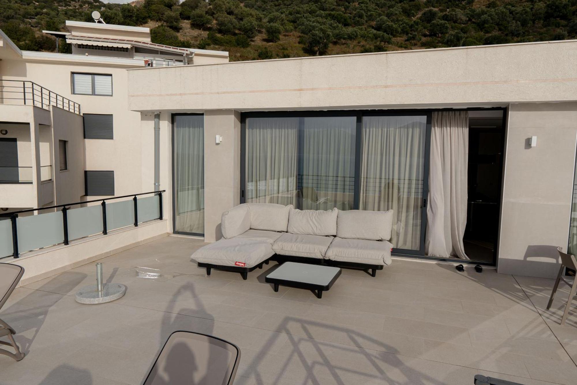 Crystal Radhime Apartment *