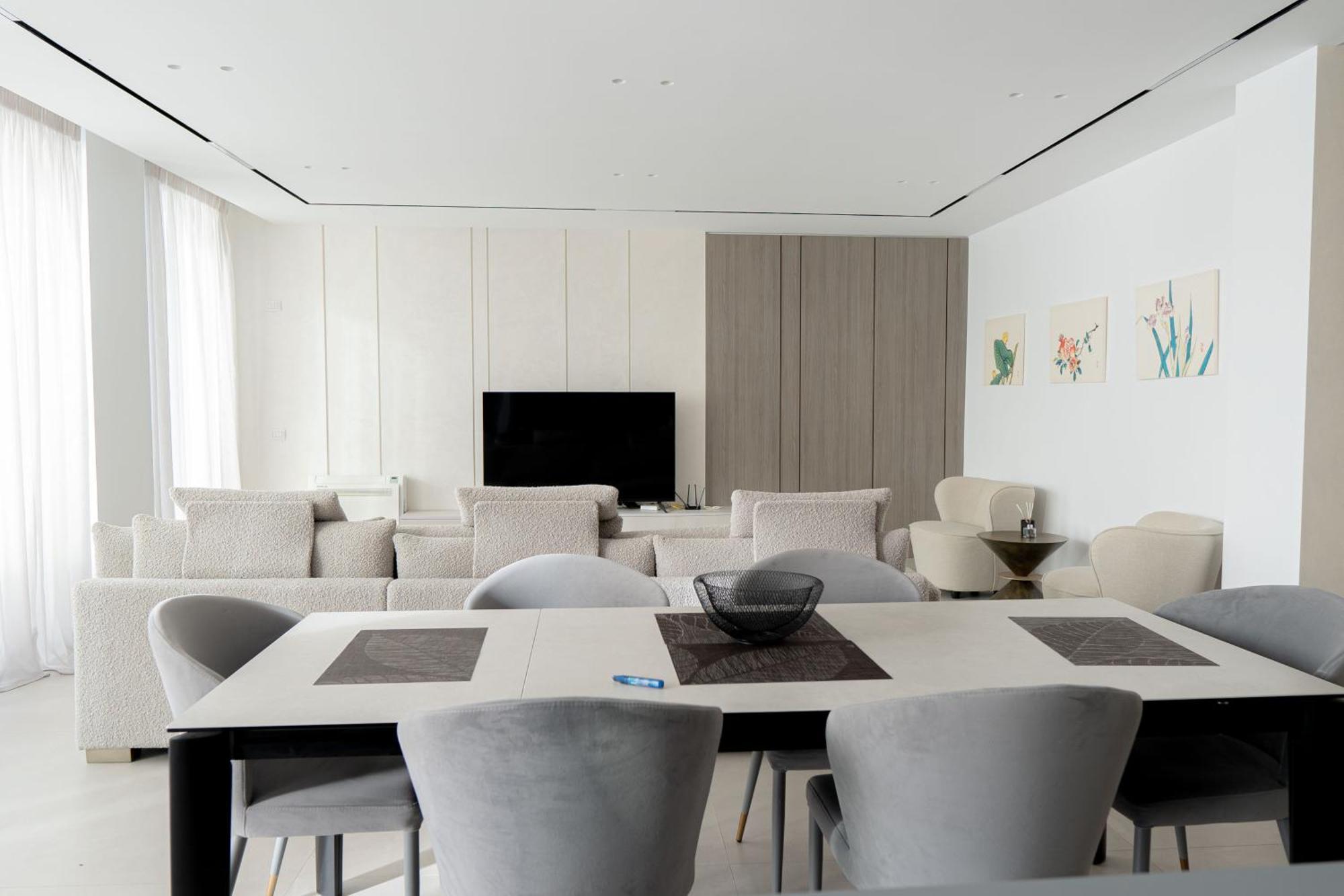 Crystal Radhime Apartment