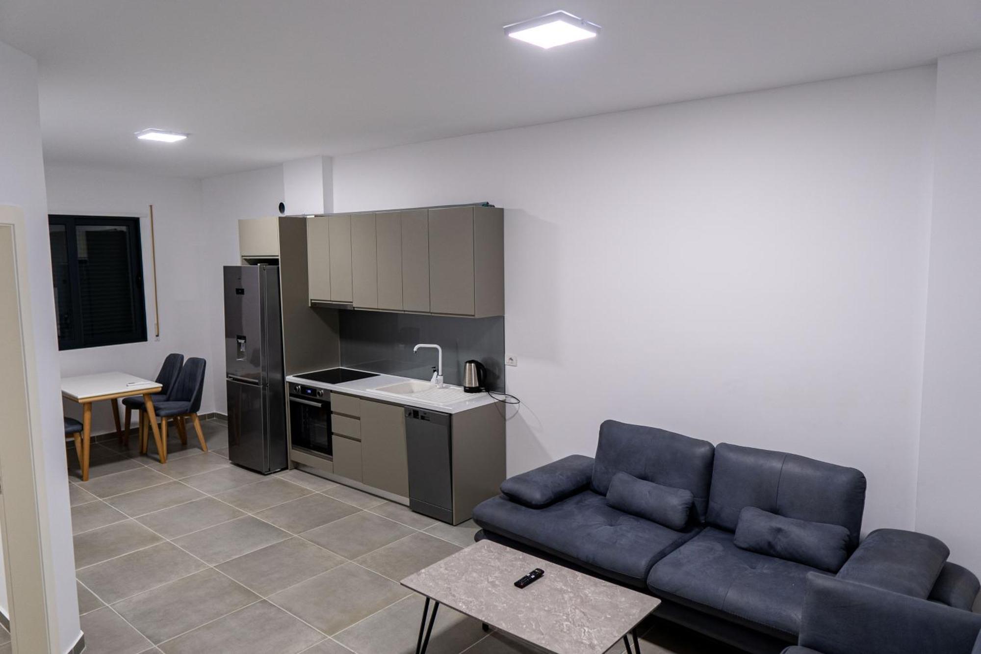Crystal Radhime Apartment *