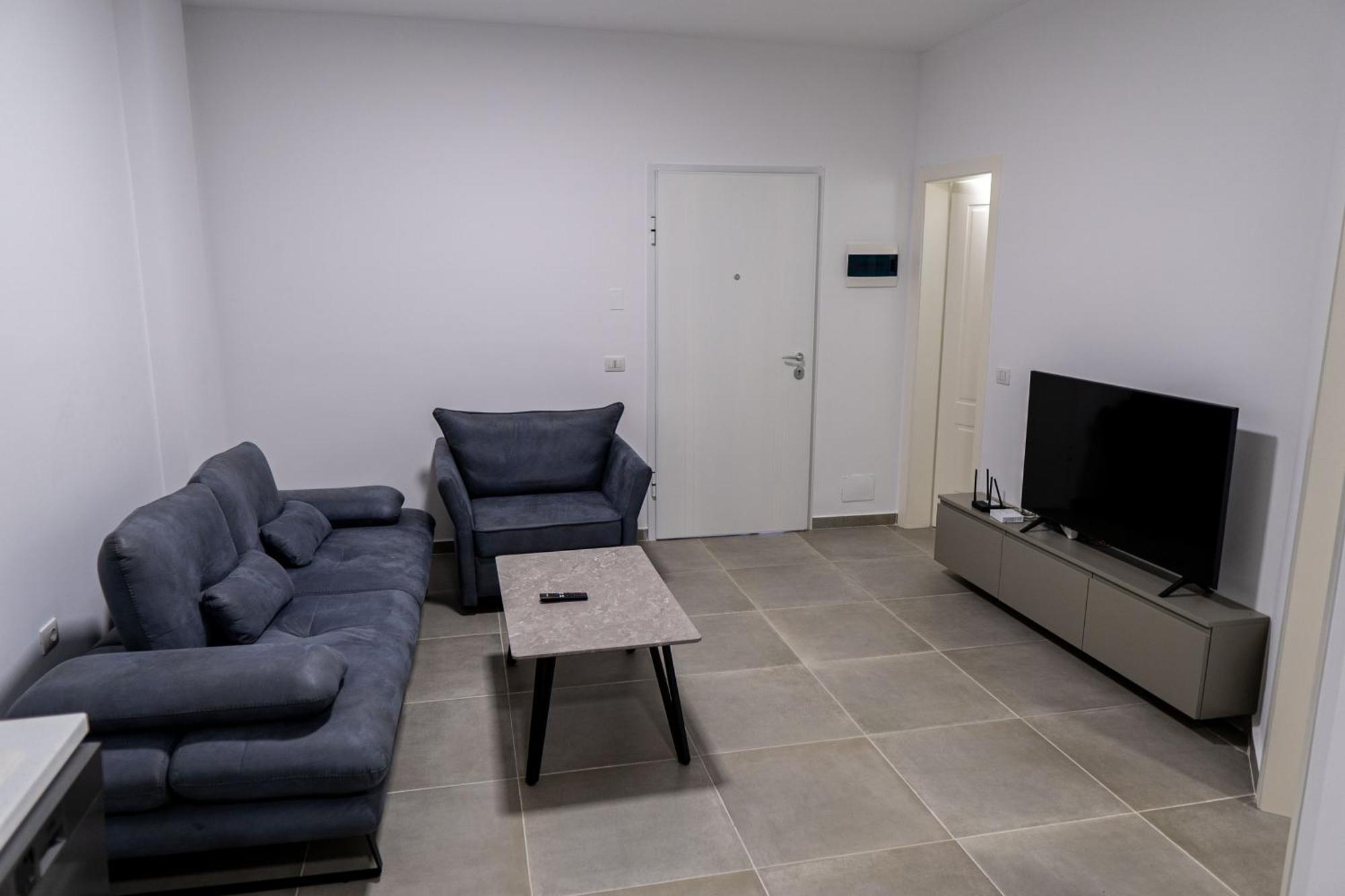 Apartment Crystal Radhime *